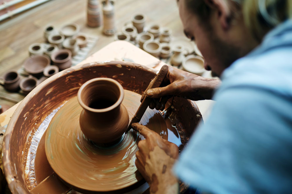 Ceramic pottery internship courses by Catherine WOLF